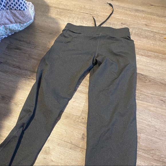 Fila lounge size small - Picture 2 of 4